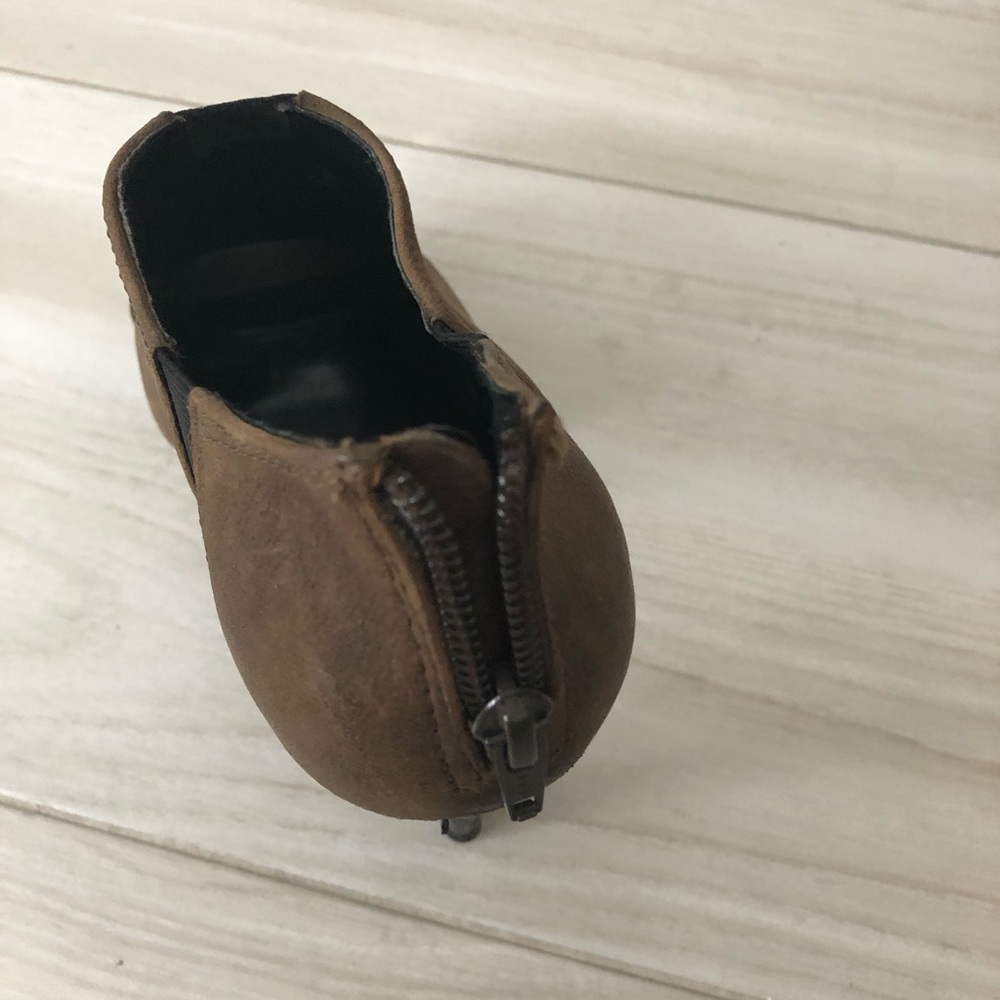 JS Platform Heels - Picture 5 of 7